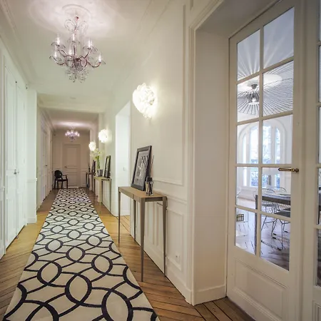 Bed & Breakfast Relais12bis By Eiffel Tower 4*