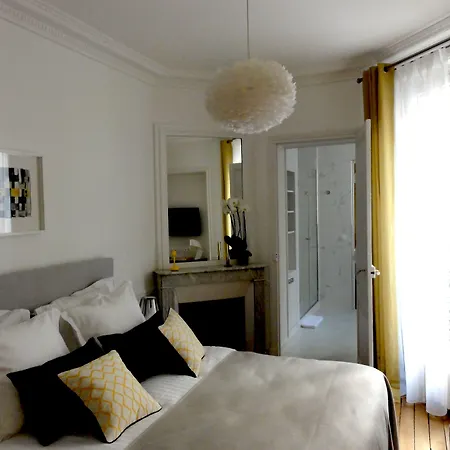 Relais12bis By Eiffel Tower Bed & Breakfast Parigi