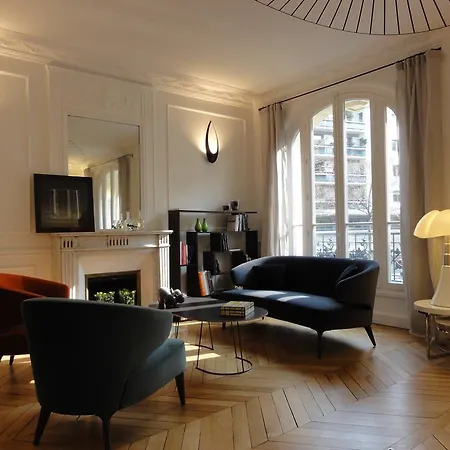 Relais12bis By Eiffel Tower Bed & Breakfast
