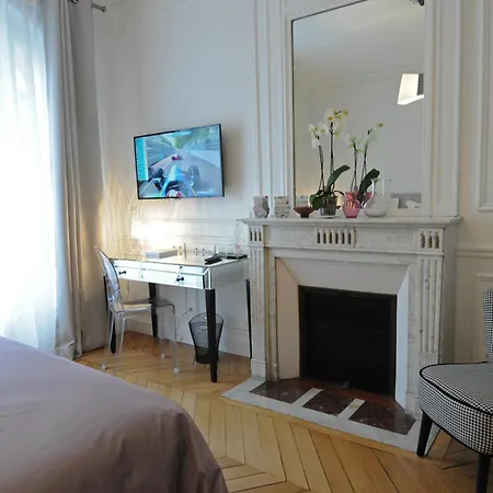 Relais12bis By Eiffel Tower 4* Parigi