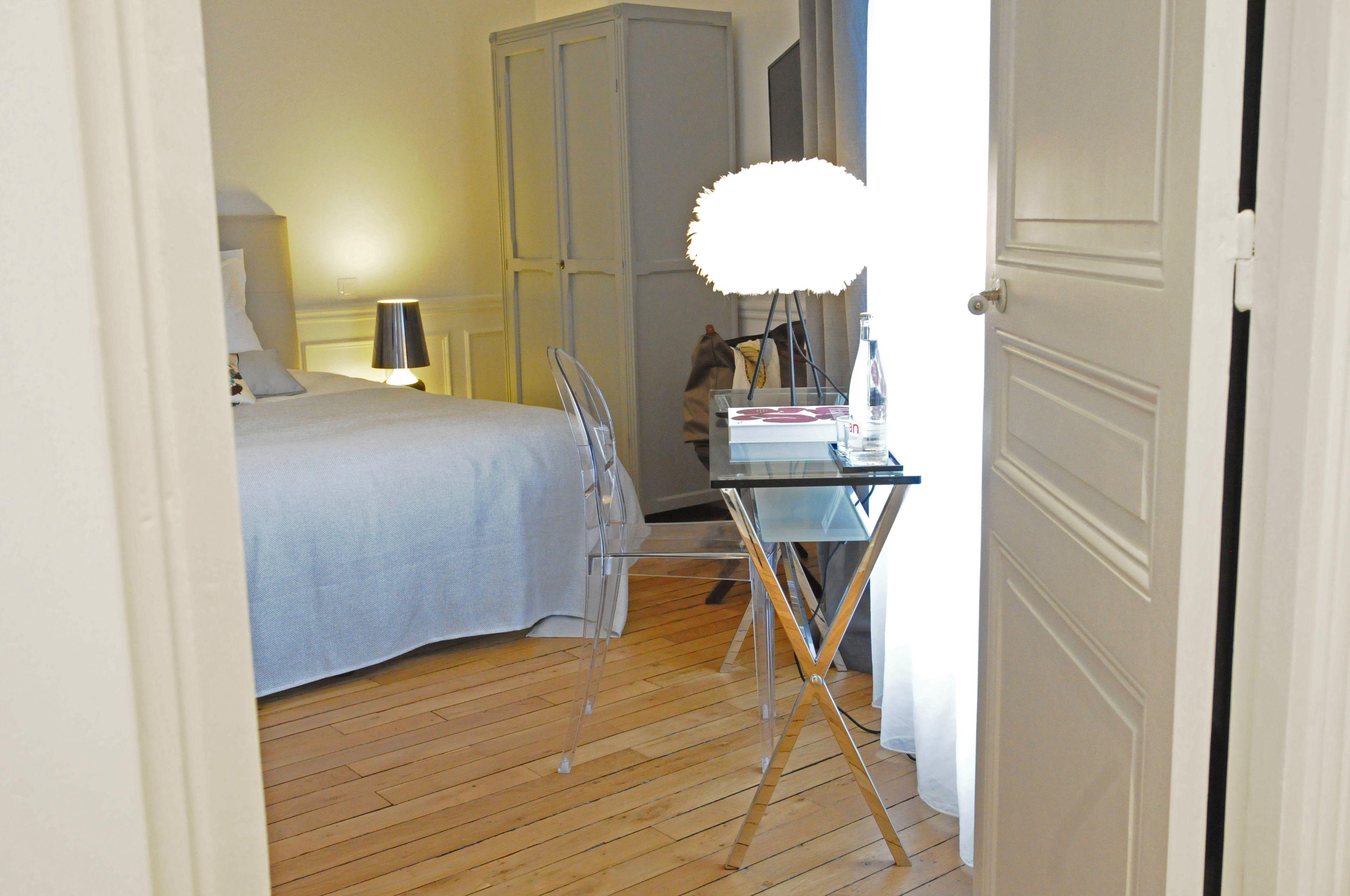 Relais12bis By Eiffel Tower Bed & Breakfast 4*