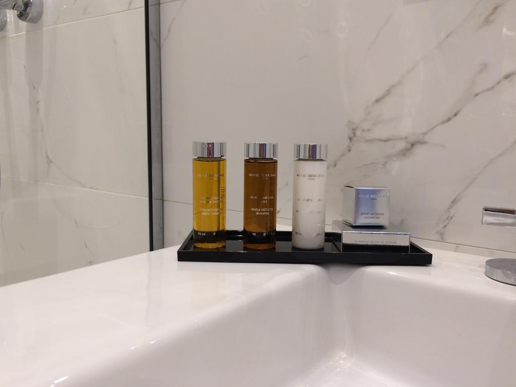 Relais12bis By Eiffel Tower Bed & Breakfast