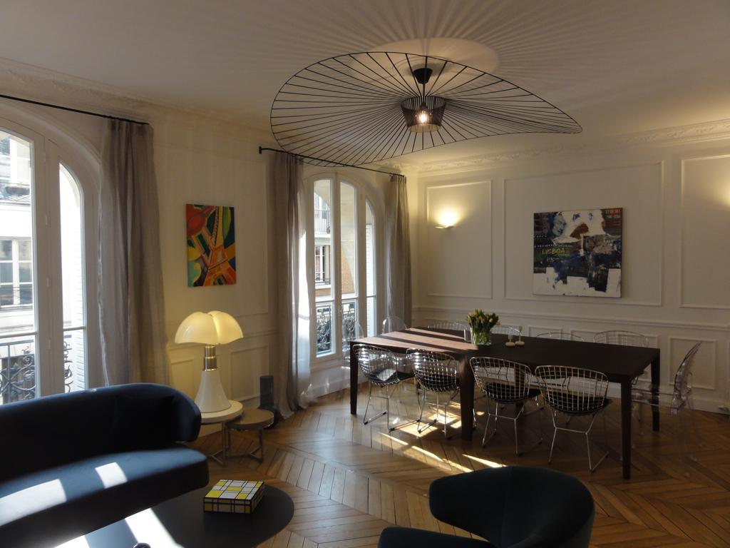 Bed & Breakfast Relais12bis By Eiffel Tower 4*